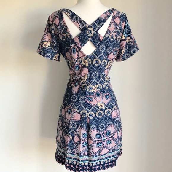 Hollister Paisley Print Dress - Picture 4 of 7